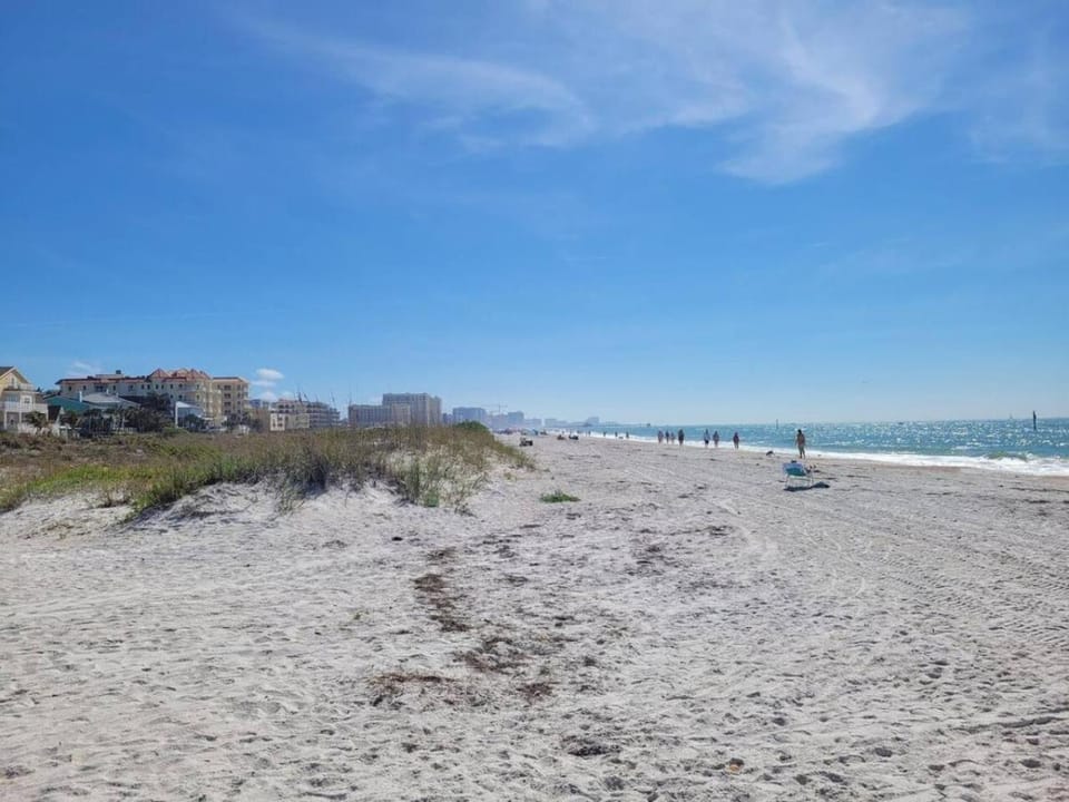 Walk to North Beach Apartment in Clearwater Beach
