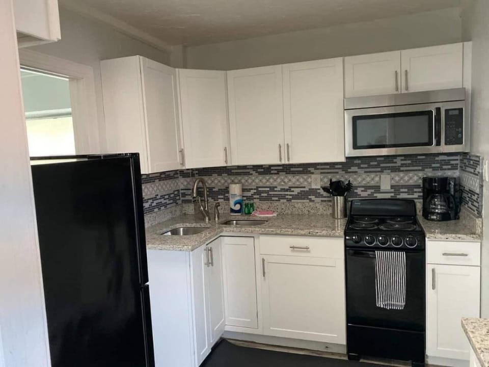 Walk to North Beach Apartment in Clearwater Beach