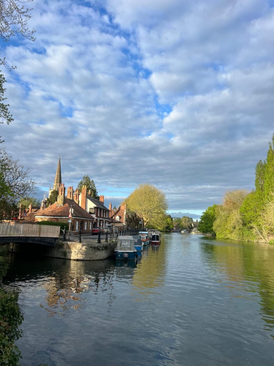 Modern and Cozy Retreat in Abingdon - Oxford- Sleeps 4 in a Quiet Location Apartment in England