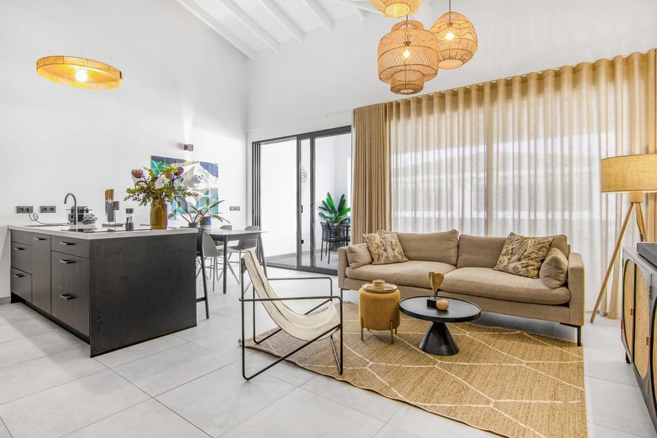 Patio, Living room, Seating area, kitchen