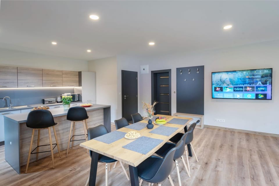 TV and multimedia, Kitchen or kitchenette