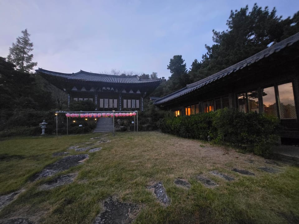 Pet Friendly Hanok Temple Stay Nature lodge in South Korea