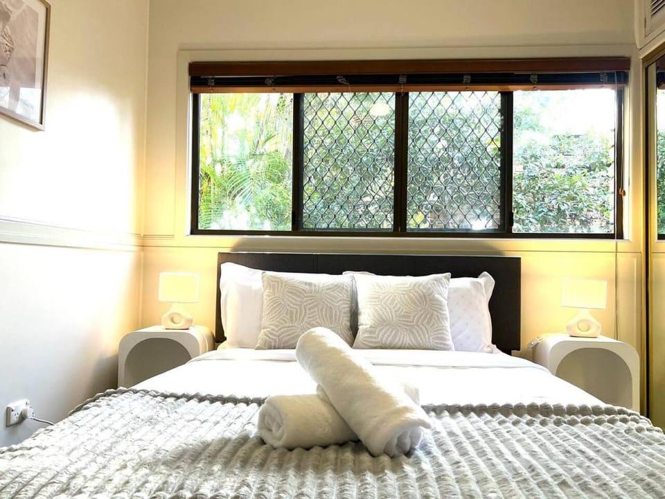 Charming Home in Sunnybank close to plaza with Pool House in Brisbane