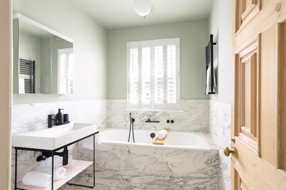 Bathroom, Bath, towels