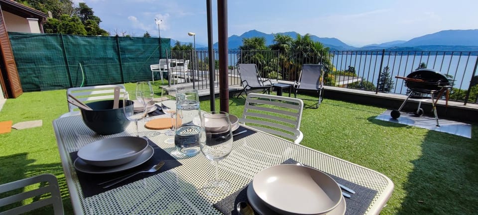 Patio, Lake view