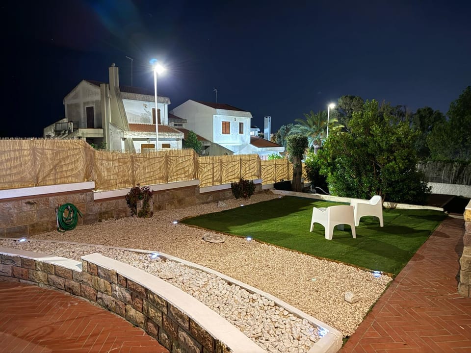 Night, Garden