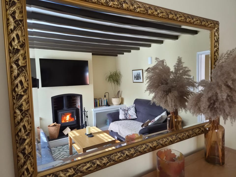 TV and multimedia, Living room, Seating area