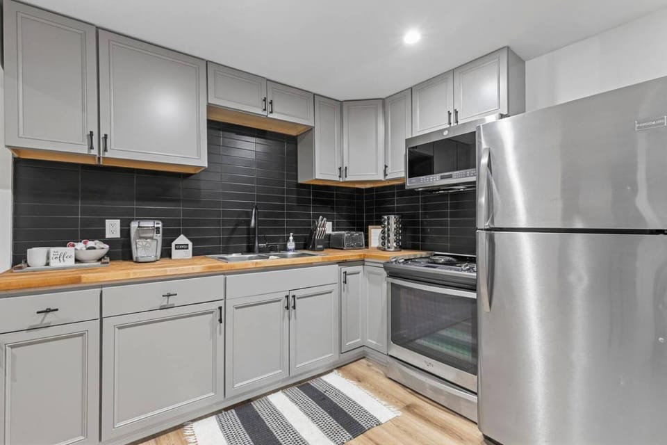 Cozy Unique 1 bed room with Free parking Apartment in Mableton