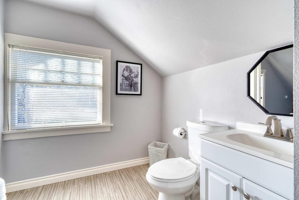 Stay Portland - Luxury Portland Gem! 99 Walk Score, New Remodel House in Portland