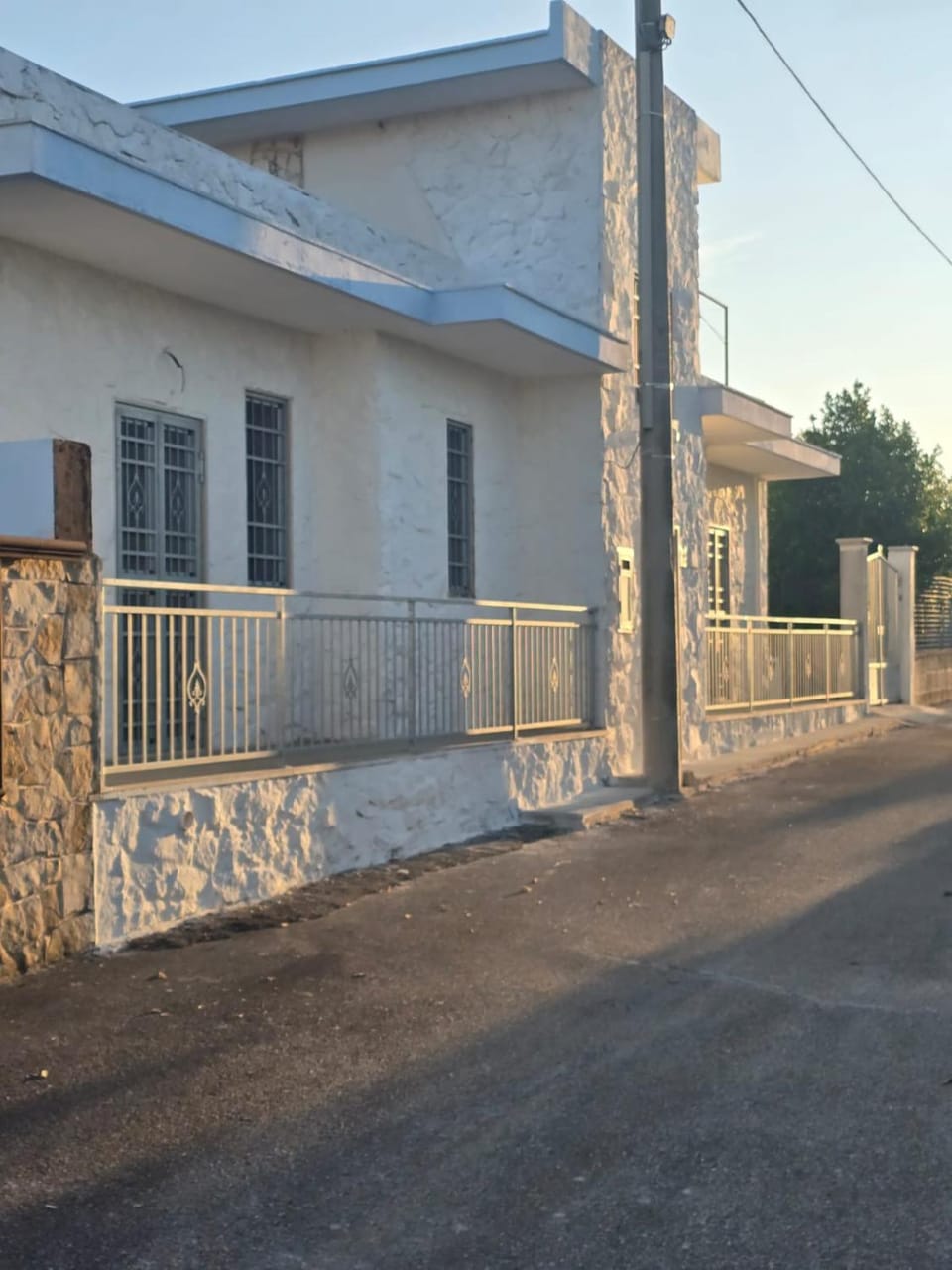 Property building, Day