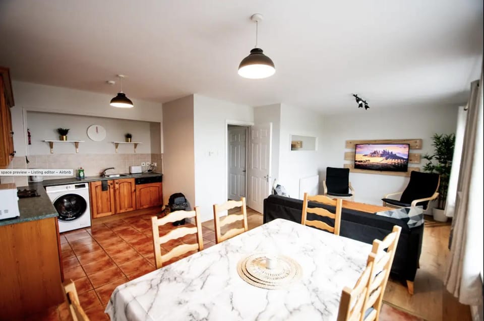 Cosy, Cute and Modern Apartment steps to the beach Apartment in County Donegal