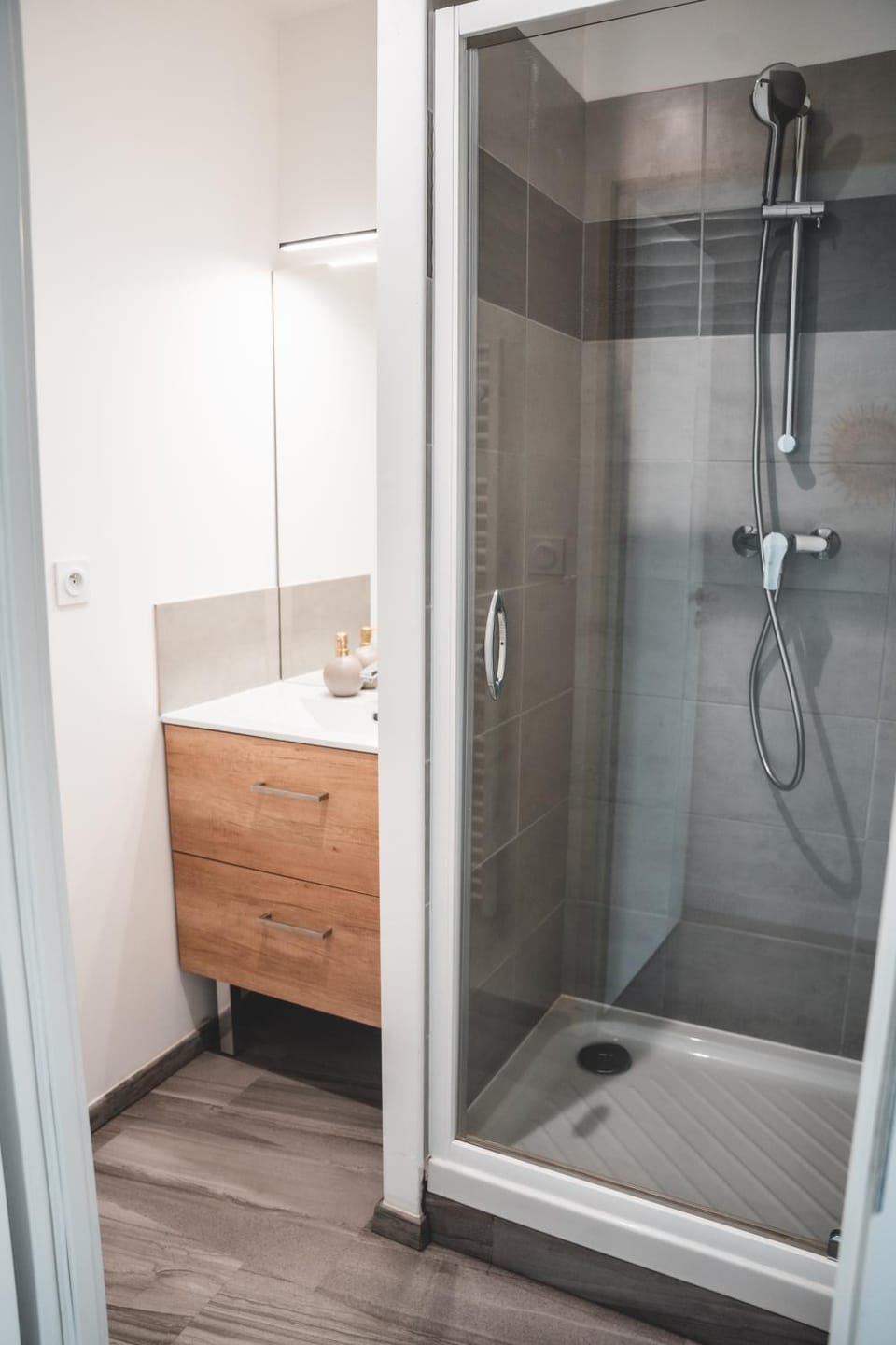 Shower, Bathroom
