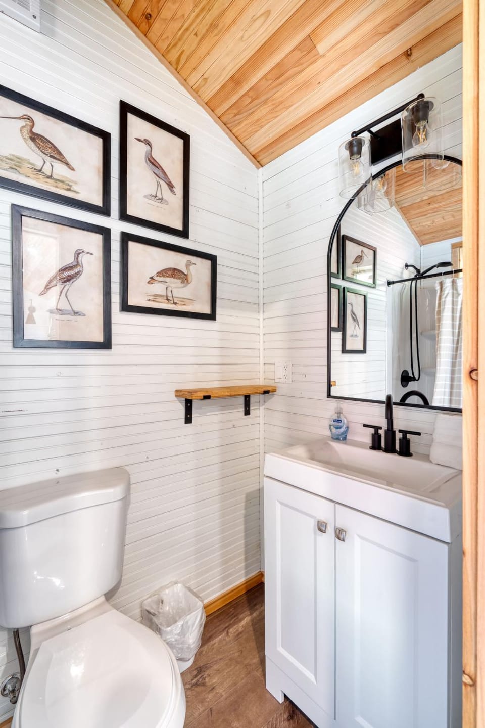 Stay Portland - Tiny Farmhouse - Walk to Local Shops & Restaurants House in Portland