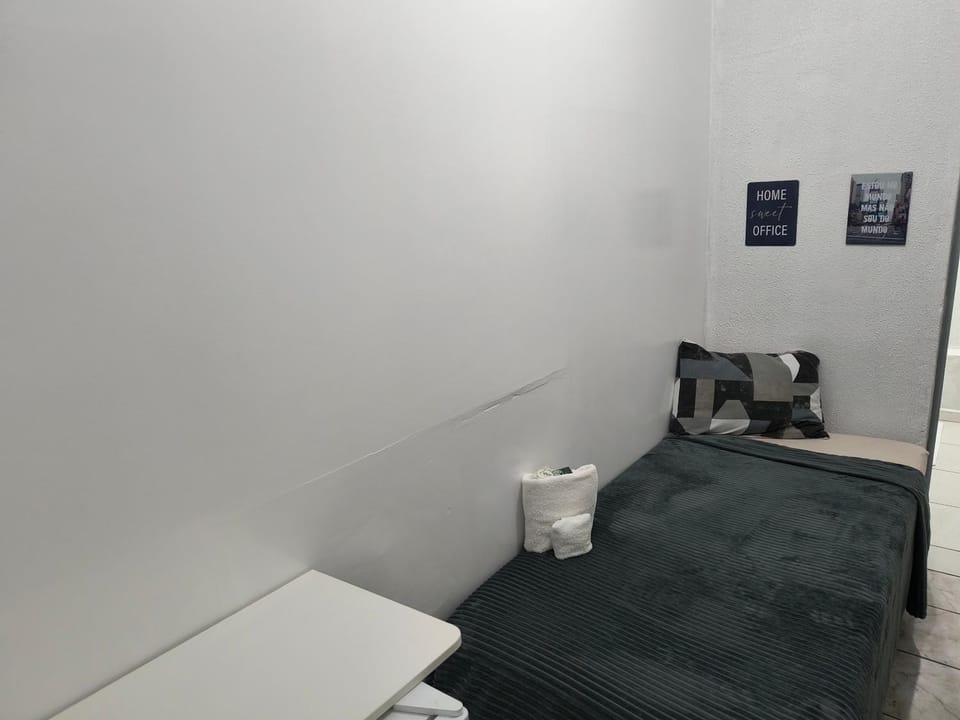 Quarto com Suíte Próximo a estação São Judas Hostel in Sao Paulo City