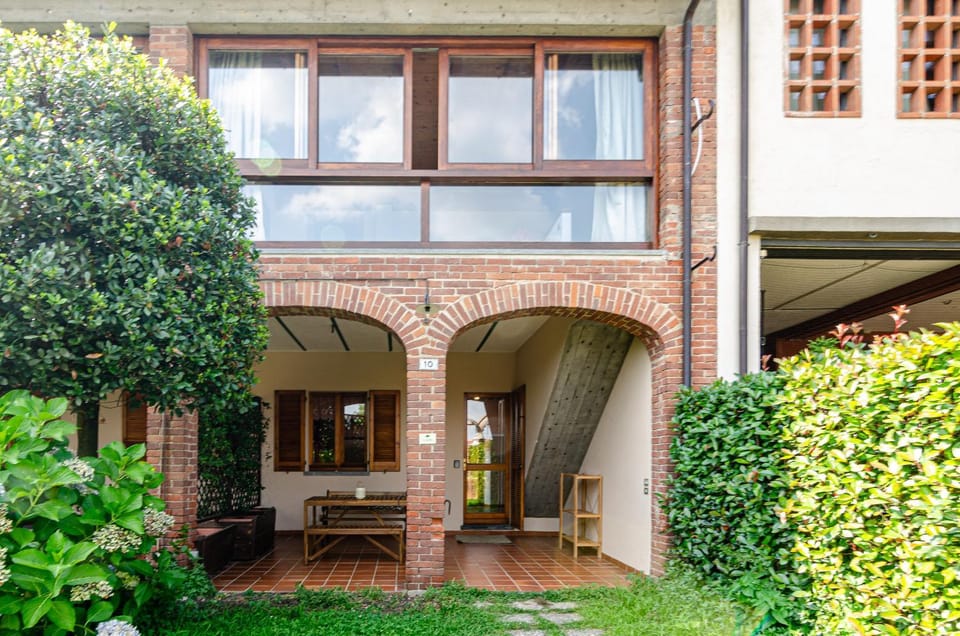 Property building, Patio, Spring, Garden view