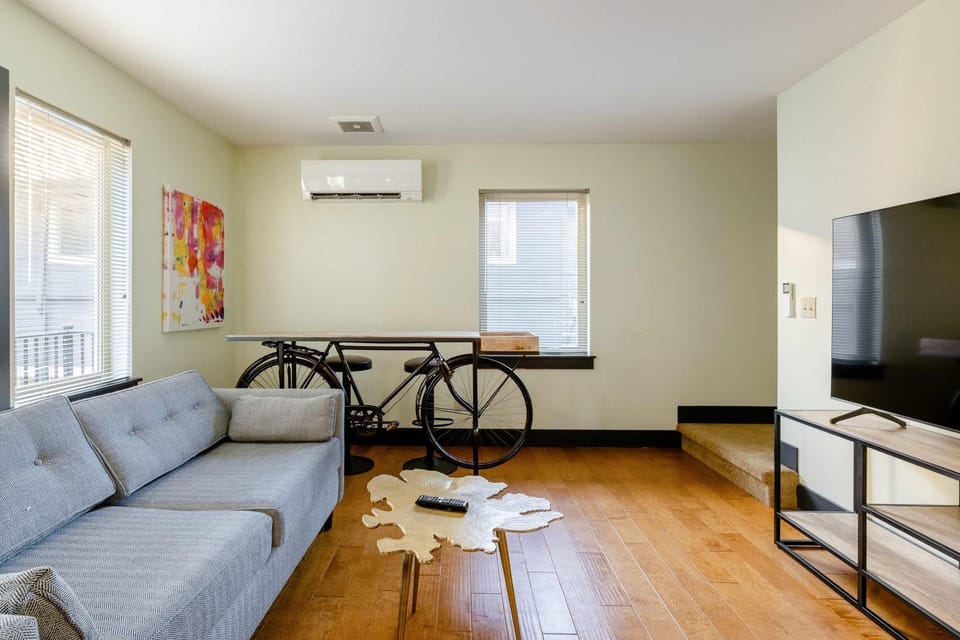 Stay Portland - Color Splash Apartment in the Heart of Portland House in Portland