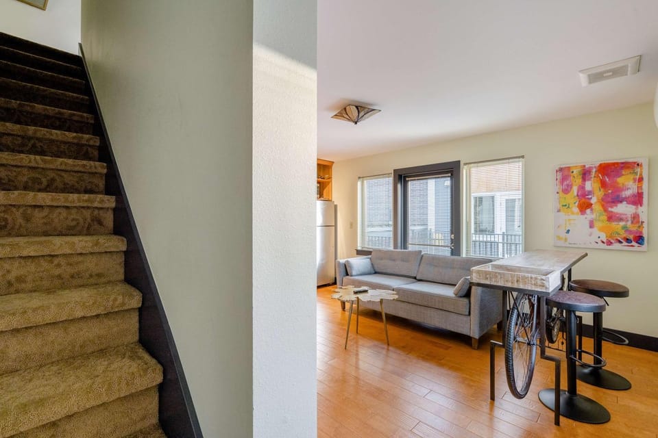 Stay Portland - Color Splash Apartment in the Heart of Portland House in Portland