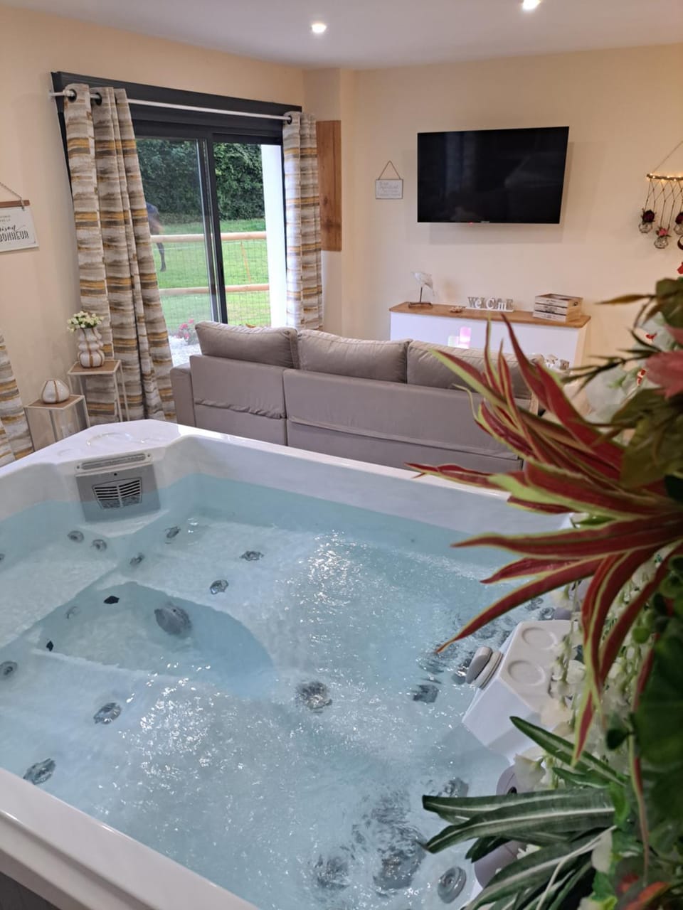 Gîte romantique bohème avec jacuzzi privé - Le gîte d'Agathe Bed and Breakfast in Normandy