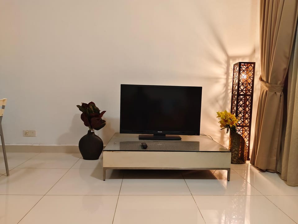 Communal lounge/ TV room, TV and multimedia