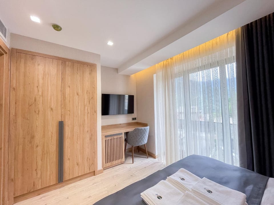 TV and multimedia, wardrobe