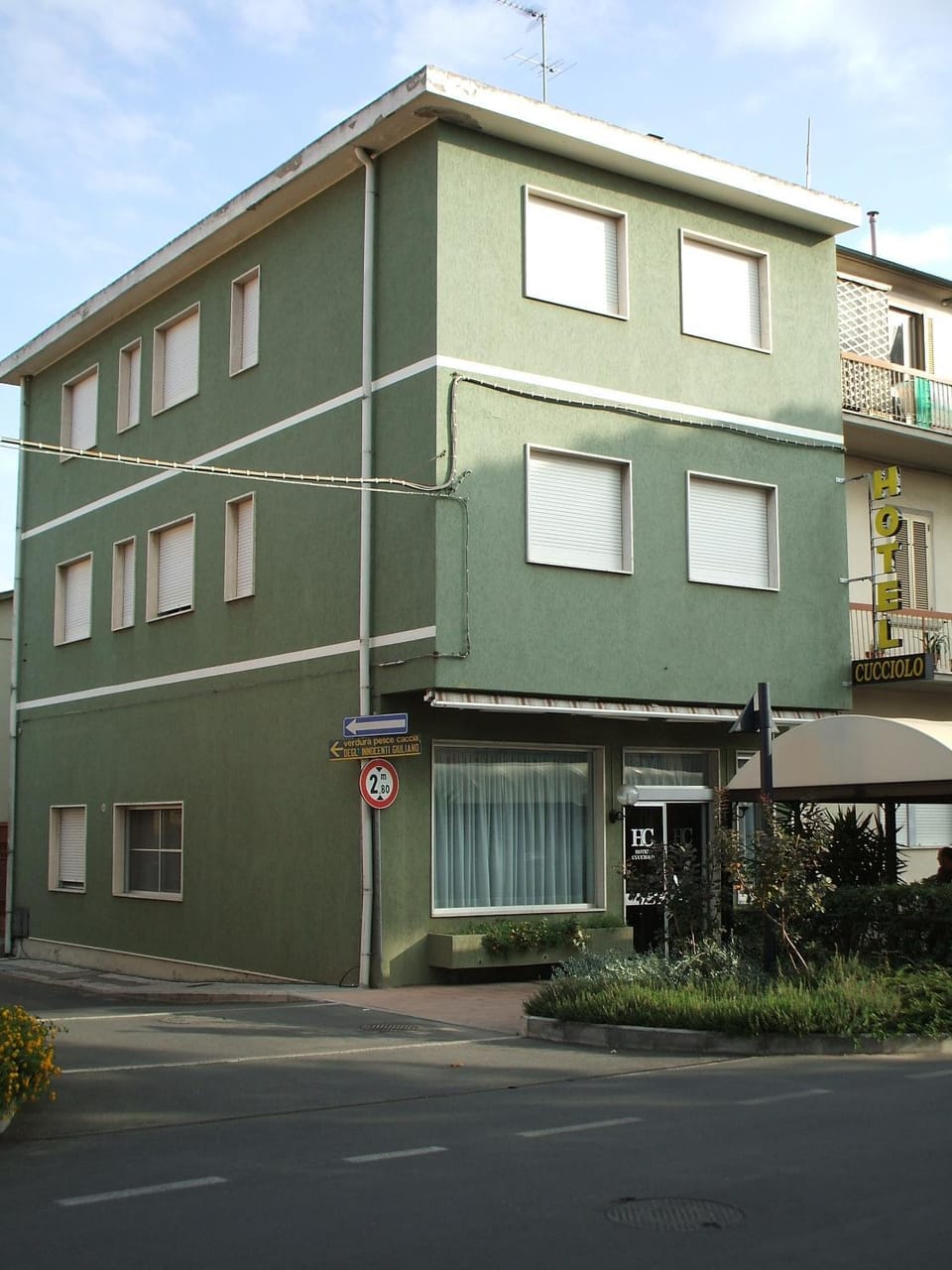 Property building, Day