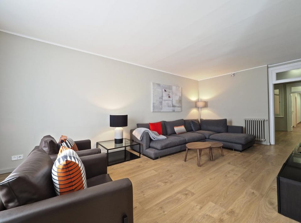 TV and multimedia, Living room, Seating area