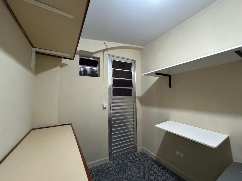 Quarto Privativo Próximo ao Metro e Shopping Plaza Sul Hostel in Sao Paulo City