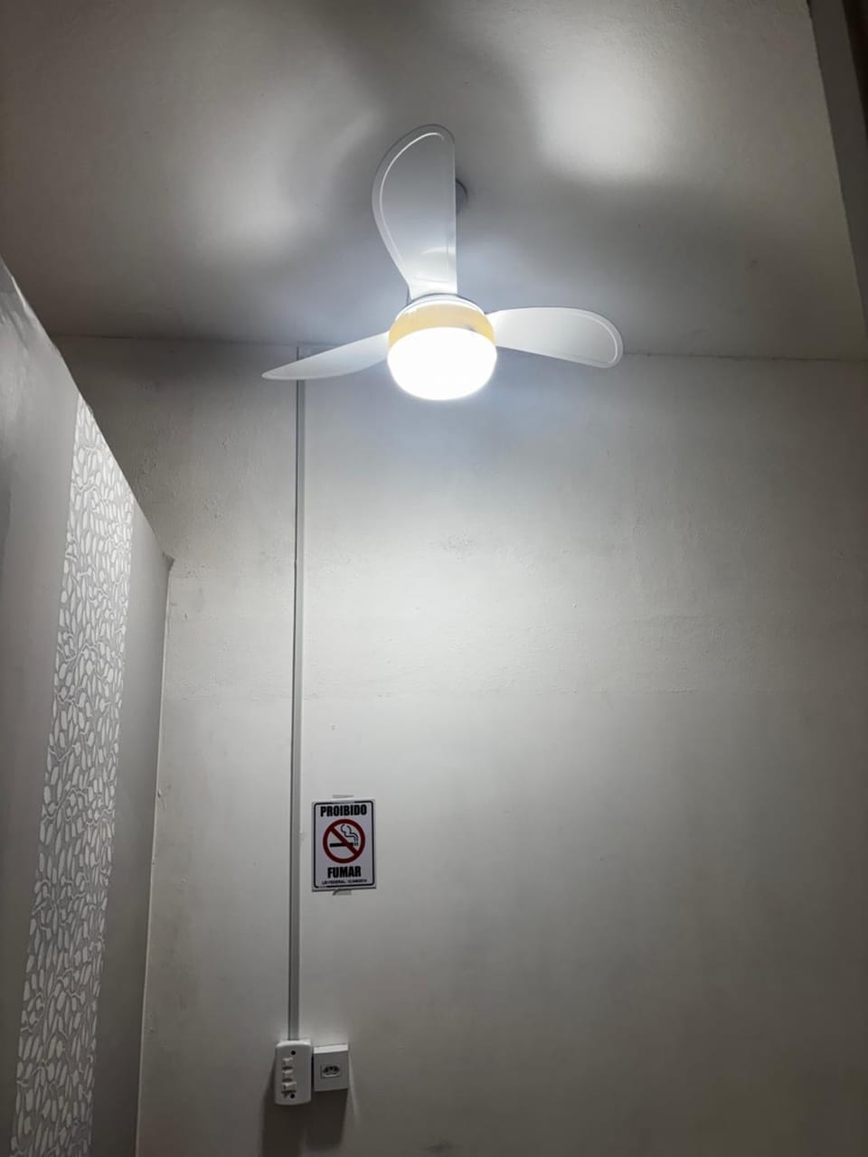 Quarto rosa em frente moradia unicamp Vacation rental in Campinas