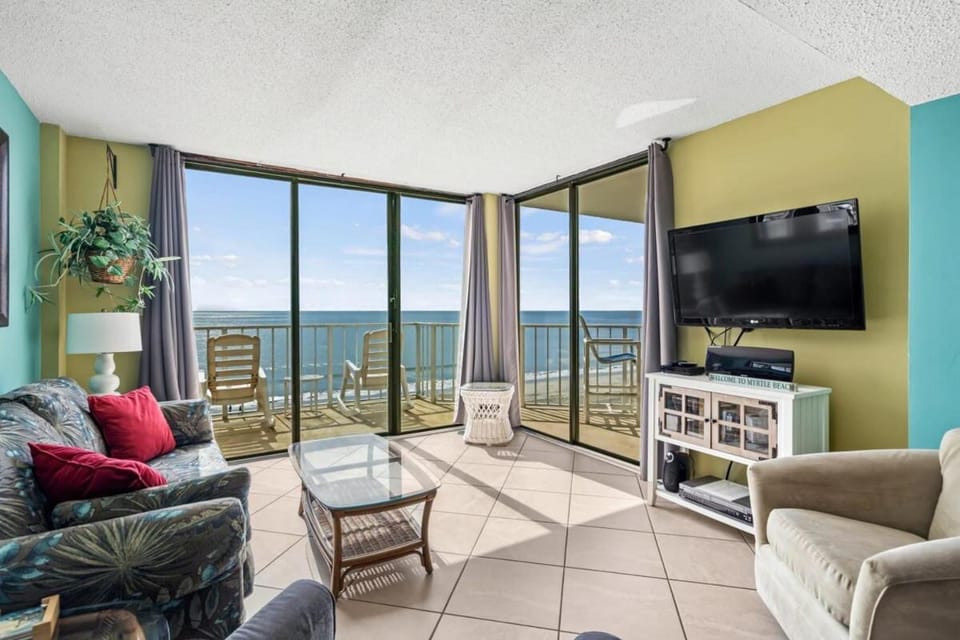 Crescent Sands Oceanfront Unit E6 House in North Myrtle Beach