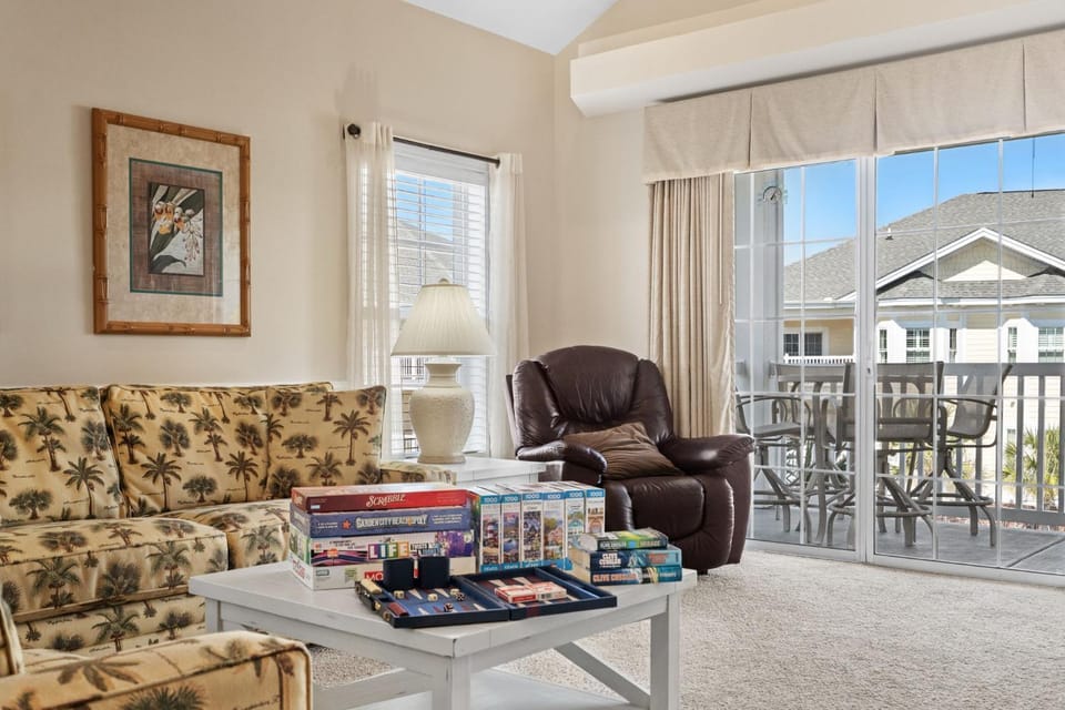 Tupelo Bay Golf Villa Serene Unit 1211 House in Garden City
