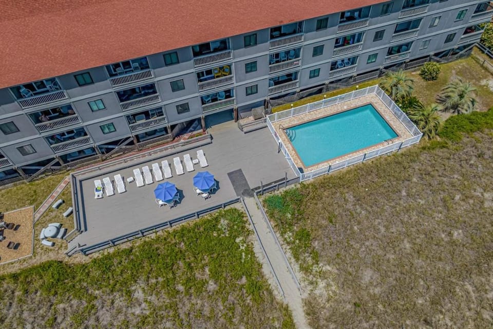 Chateau By the Sea Breezy Oceanfront Unit G2 House in North Myrtle Beach