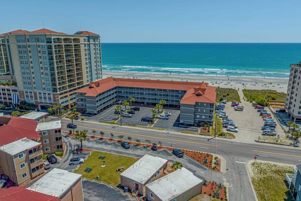 Chateau By the Sea Breezy Oceanfront Unit G2 House in North Myrtle Beach