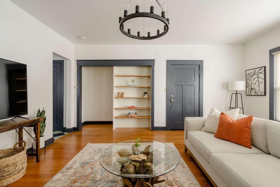 Stay Portland - Spacious Restored Craftsmen - Craft Beer & Coffee House in Portland