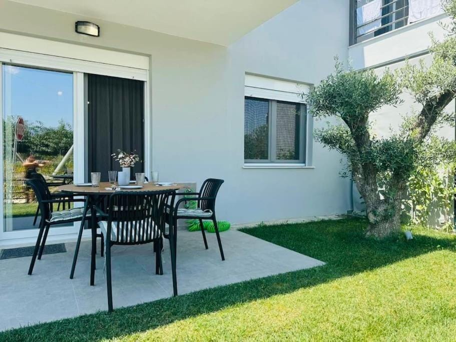 Garden, Balcony/Terrace
