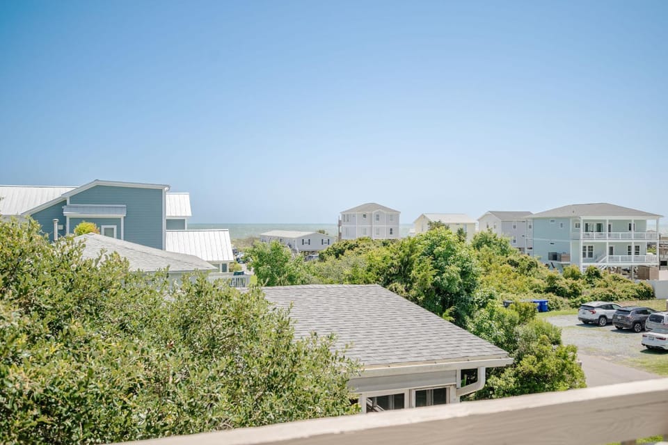 Sunkissed by Oak Island Accommodations House in Oak Island