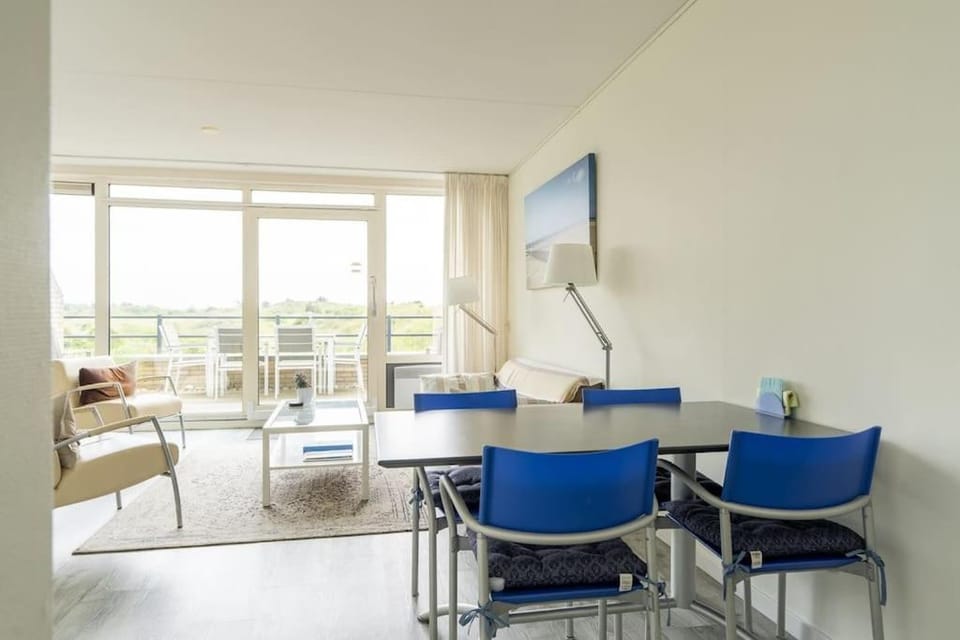 Toplocatie! Strand 300 meter en prachtig uitzicht op de duinen, no additional costs Apartment in Nes