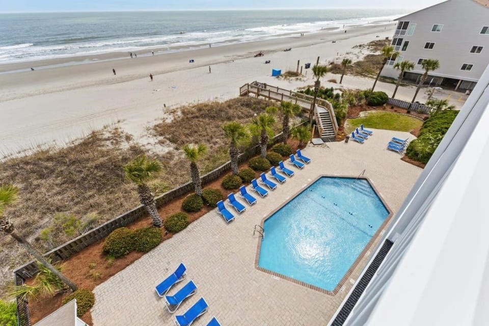 Pelican's Landing Breezy Oceanfront Unit 401 House in South Carolina
