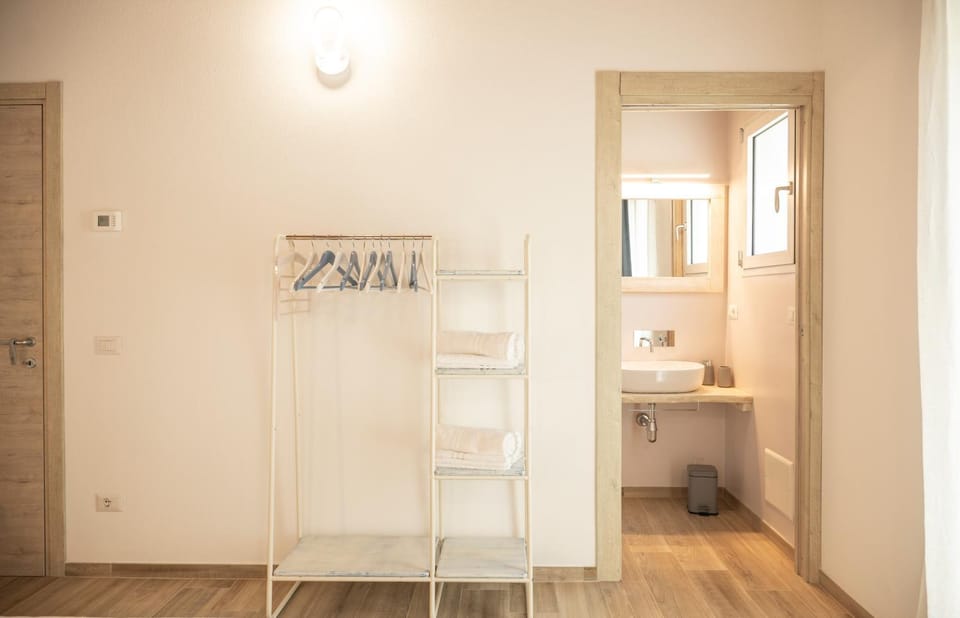 Bathroom, wardrobe