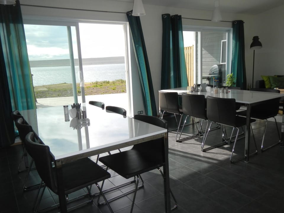 Bird's eye view, Dining area