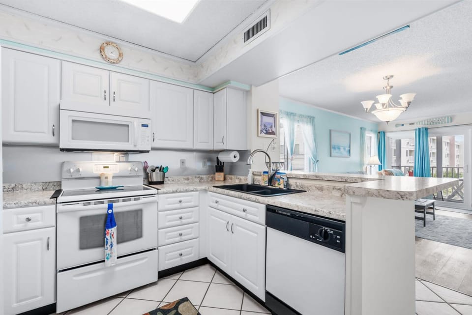 Pelican's Landing Serene Coastal Unit 133 House in South Carolina