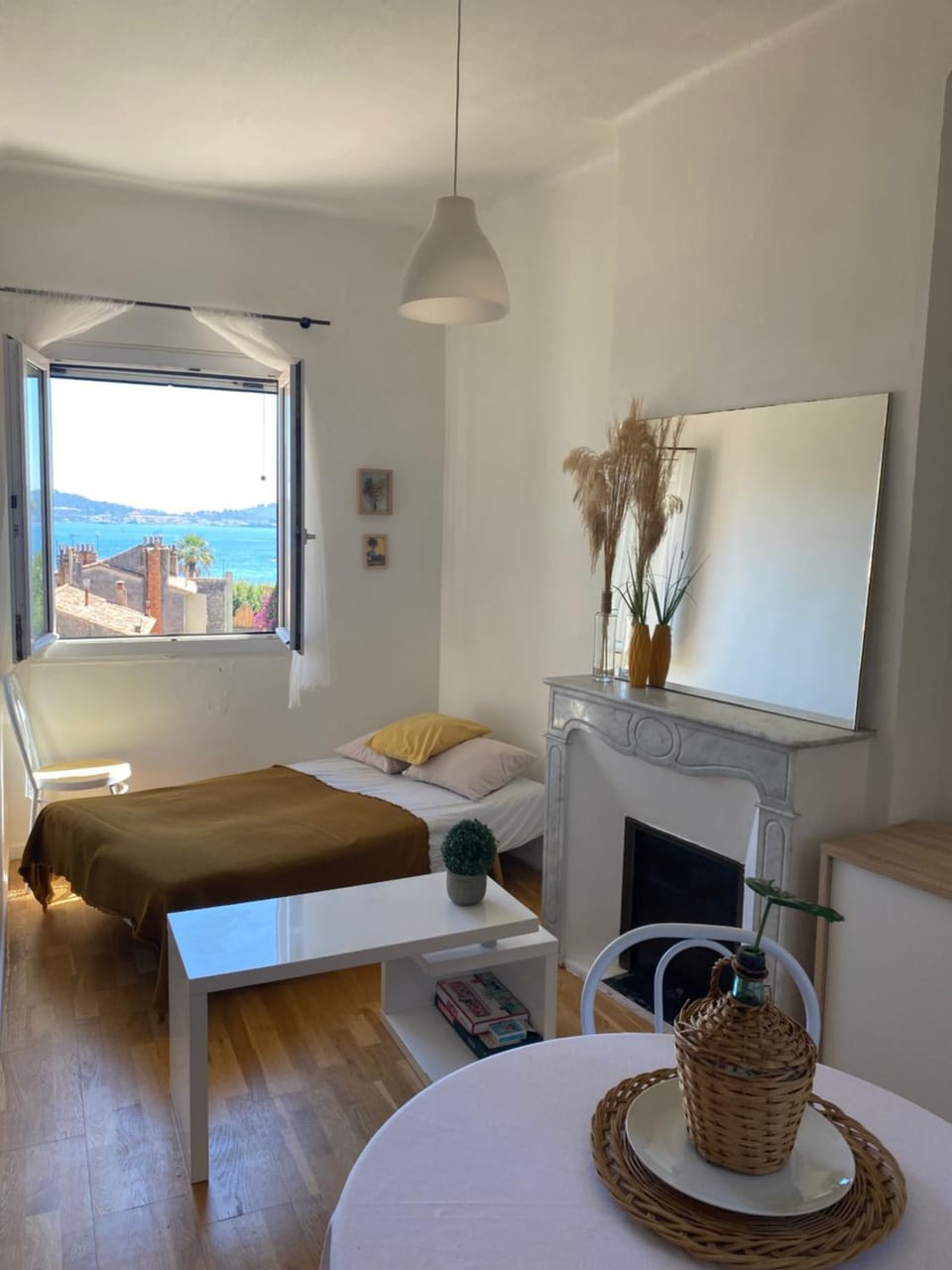 T2 vue mer Toulon plage Mourillon Apartment in Toulon