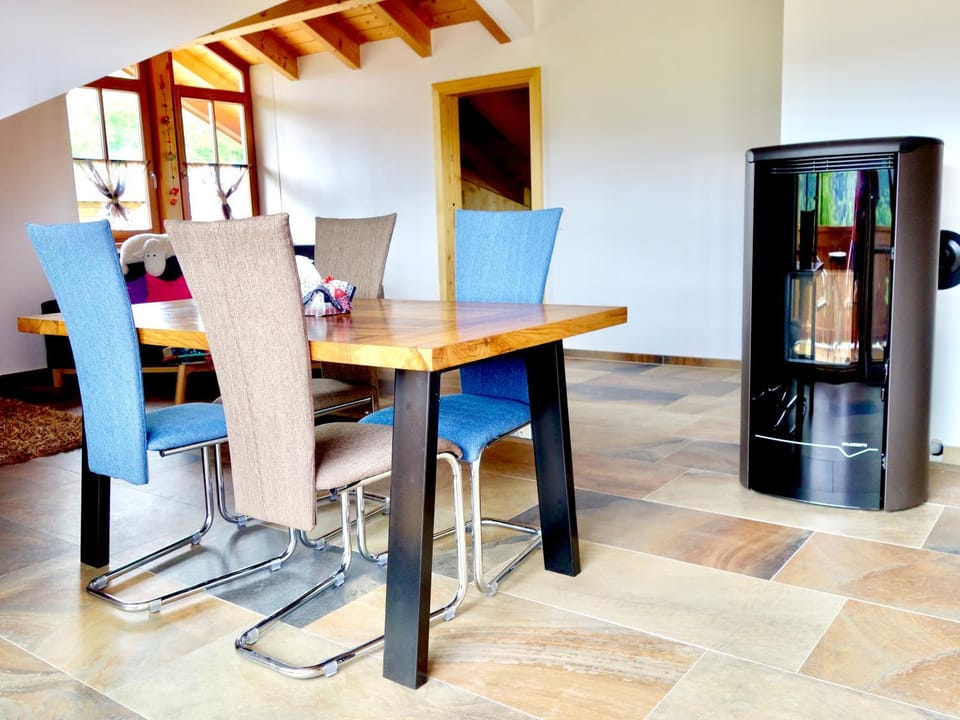 Living room, Seating area, Dining area