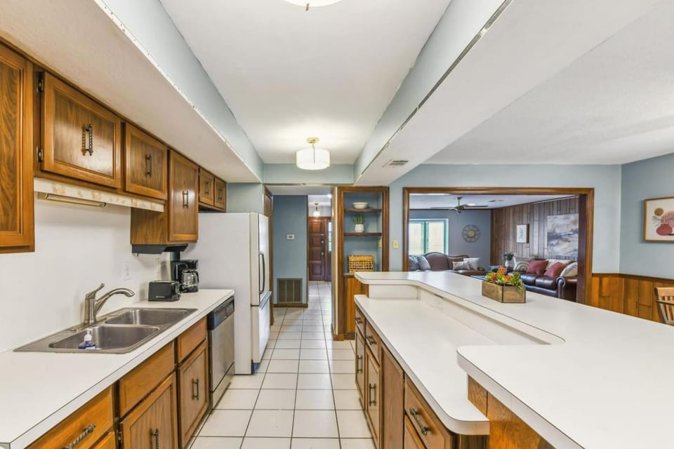 Kitchen or kitchenette, dishwasher, minibar, oven, pet friendly, stove