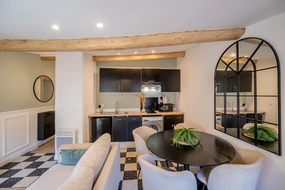 Luxe et charme authentique 4 couchages élégant au coeur du vieux Nice Apartment in Nice