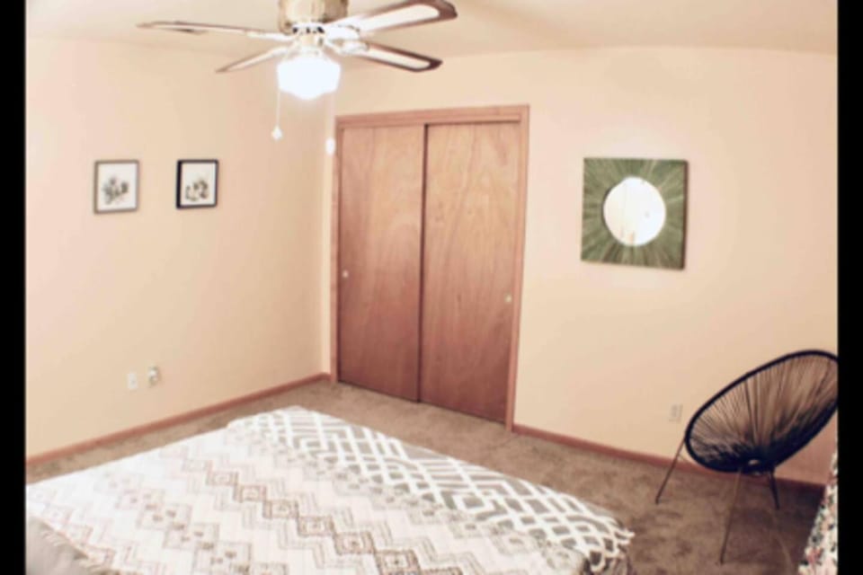 Bedroom, wardrobe