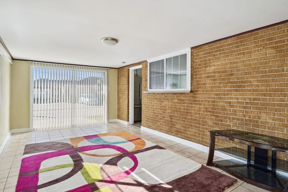 Living room, Photo of the whole room, Seating area