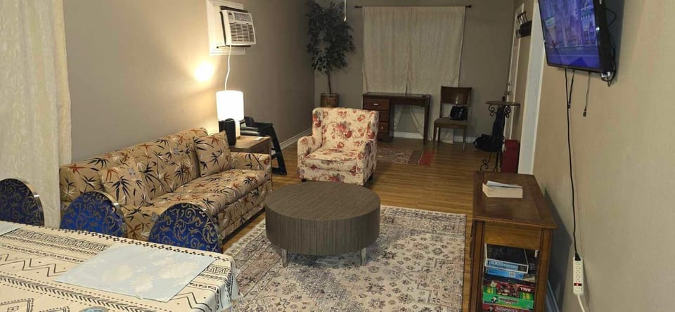 3 Bedroom Retreat with Modern Comforts and Local Charm House in Port Arthur