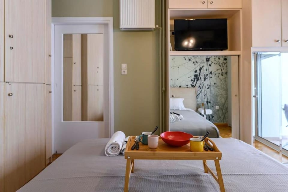 Voguish Design 2 bedroom Den Apartment in Kallithea