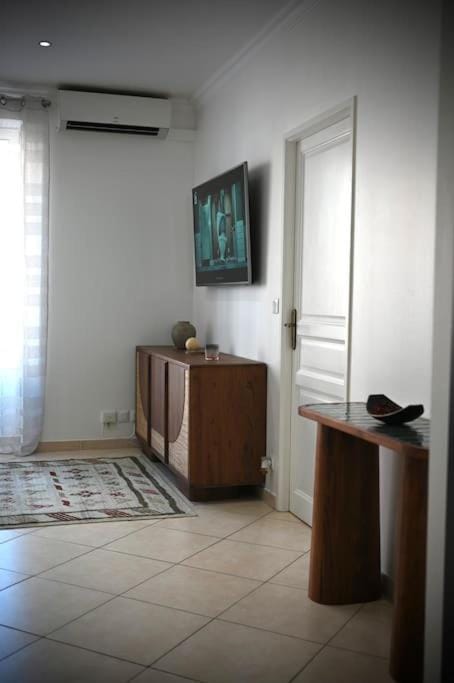 Appartement Cosy Centre-ville Apartment in Saint-Raphael