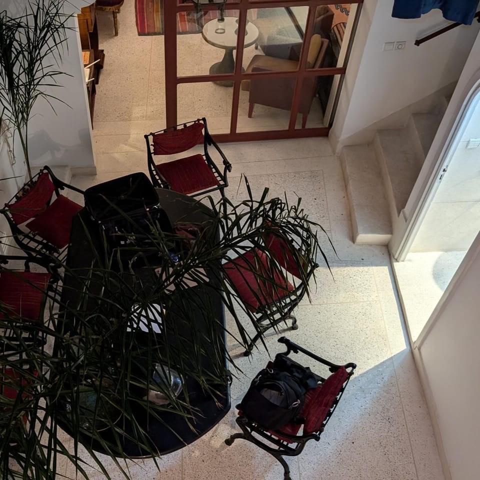 Seating area, Dining area